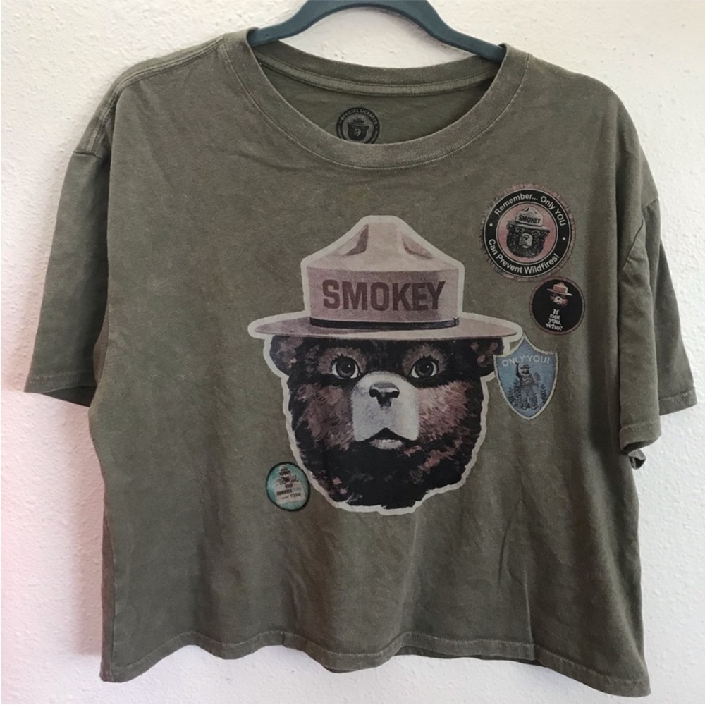 Smokey The Bear Tshirt Cropped Relaxed Tee Green